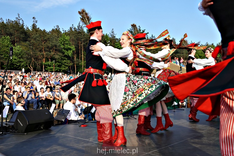 Koncert Zespoły Pieśni i Tańca ?Rzeszowiacy? na Górce Cyranowskiej