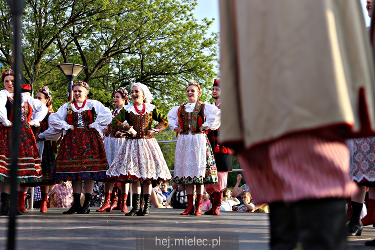 Koncert Zespoły Pieśni i Tańca ?Rzeszowiacy? na Górce Cyranowskiej