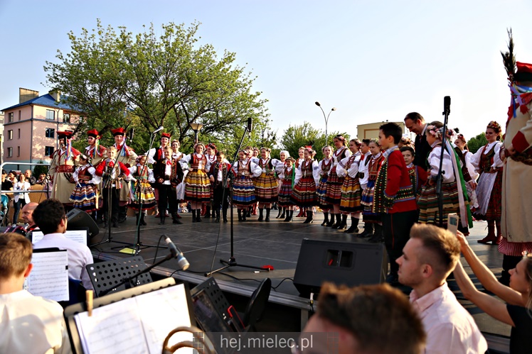 Koncert Zespoły Pieśni i Tańca ?Rzeszowiacy? na Górce Cyranowskiej