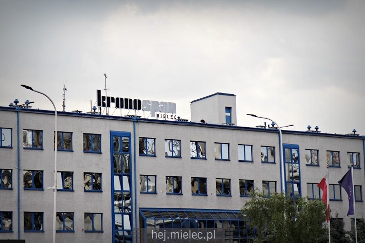 TV Trwam o mieleckim powietrzu w kontekście firmy Kronospan