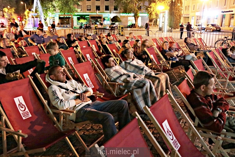 Kinowy wieczór na Placu AK
