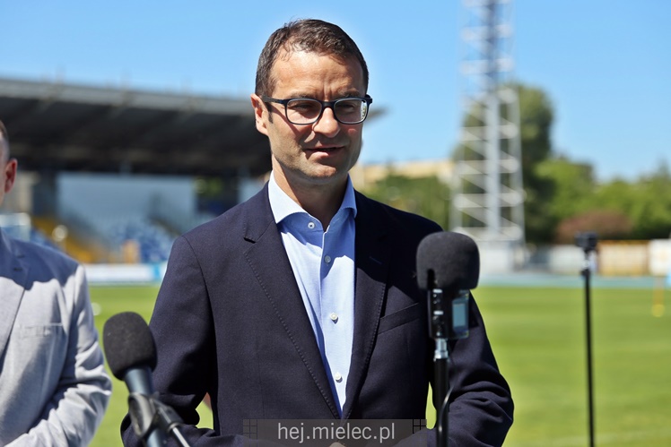 Polska Grupa Energetyczny oficjalnie sponsorem tytularnym Akademii Piłkarskiej PGE FKS Stal Mielec
