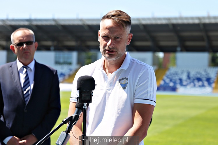 Polska Grupa Energetyczny oficjalnie sponsorem tytularnym Akademii Piłkarskiej PGE FKS Stal Mielec