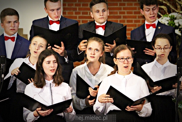 Koncert Pieśni Maryjnych w parafii MBNP