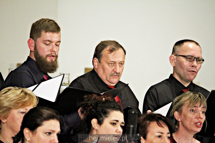 Koncert Pieśni Maryjnych w parafii MBNP
