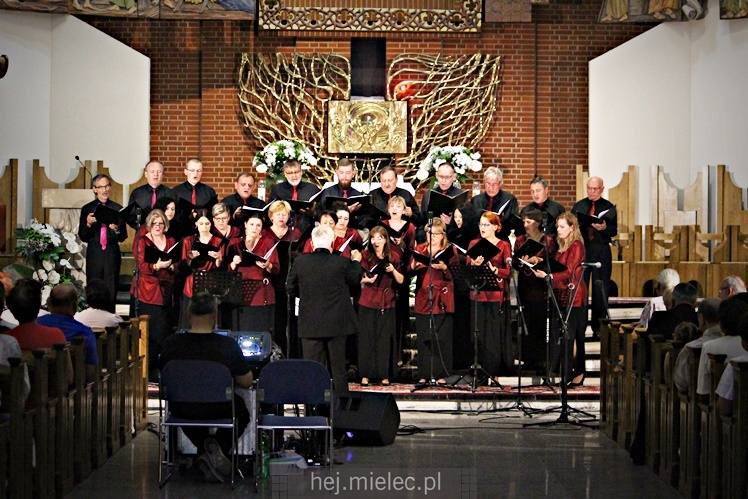Koncert Pieśni Maryjnych w parafii MBNP