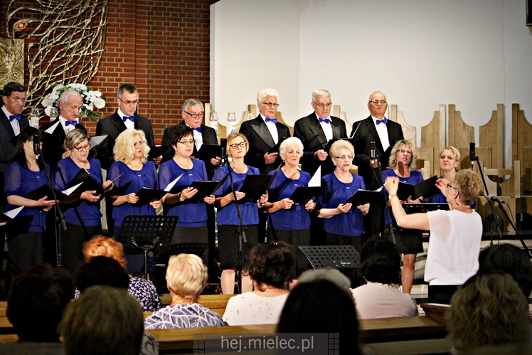 Koncert Pieśni Maryjnych w parafii MBNP