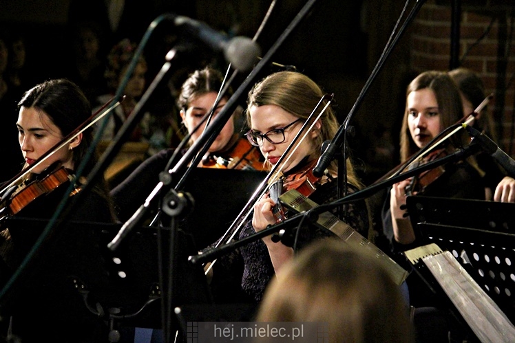 Koncert Pieśni Maryjnych w parafii MBNP