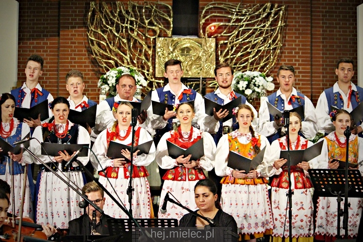Koncert Pieśni Maryjnych w parafii MBNP