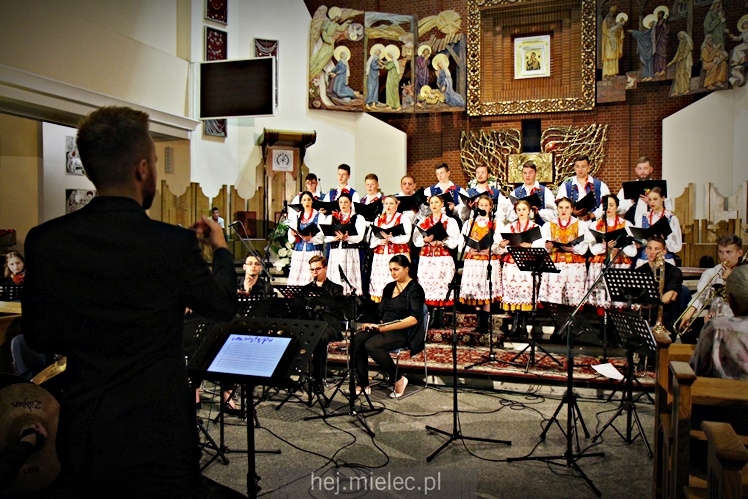 Koncert Pieśni Maryjnych w parafii MBNP
