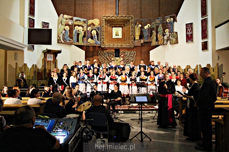 Koncert Pieśni Maryjnych w parafii MBNP