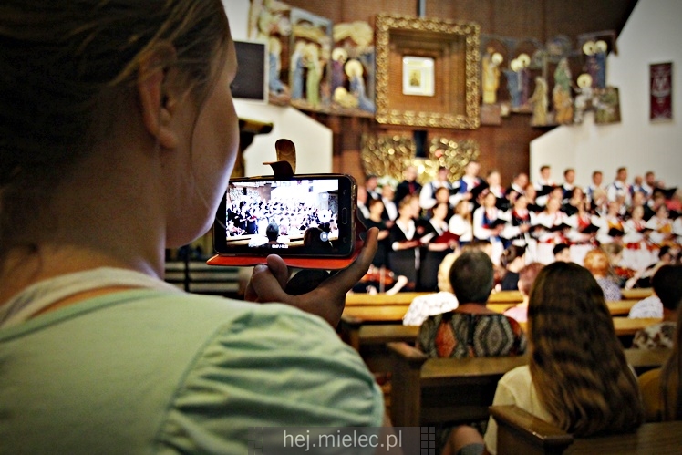Koncert Pieśni Maryjnych w parafii MBNP