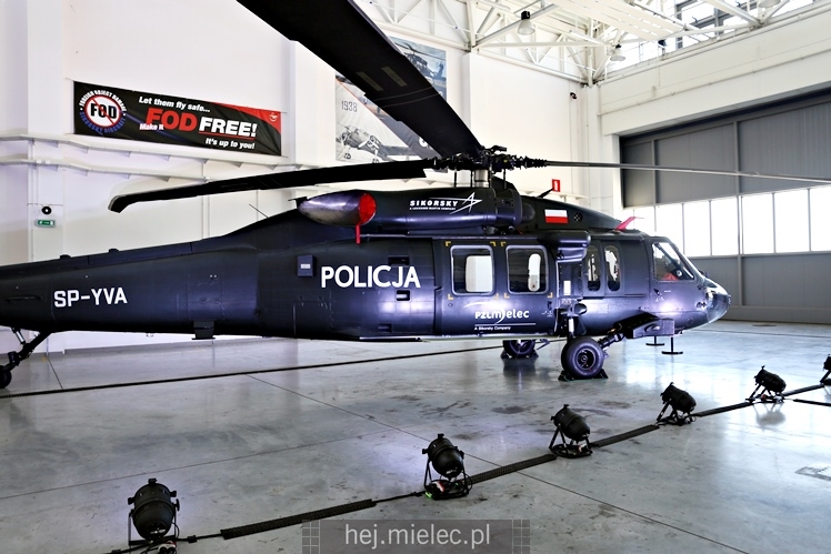 Podpisanie umowy na zakup dwóch śmigłowców Black Hawk dla polskiej Policji