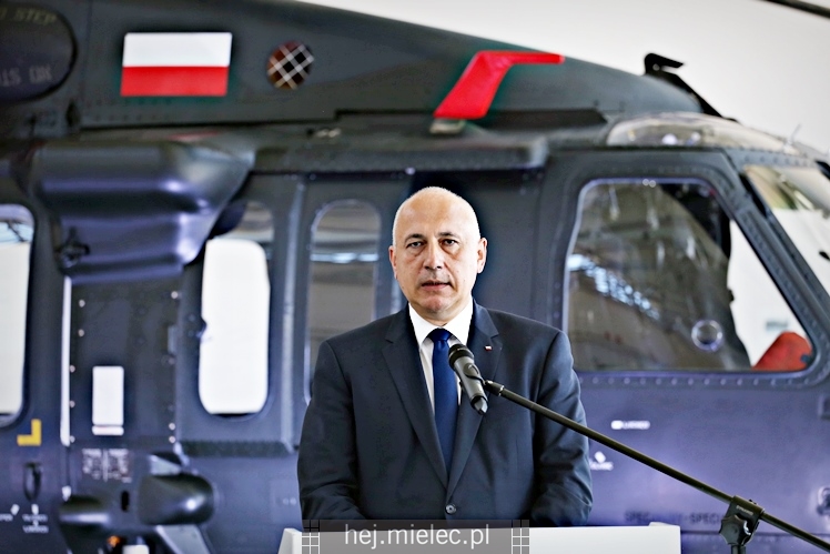 Podpisanie umowy na zakup dwóch śmigłowców Black Hawk dla polskiej Policji
