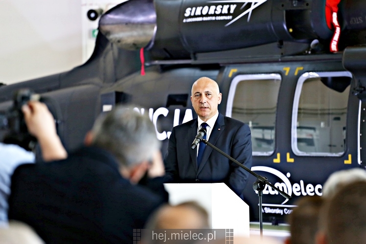 Podpisanie umowy na zakup dwóch śmigłowców Black Hawk dla polskiej Policji