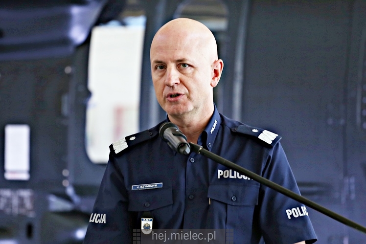 Podpisanie umowy na zakup dwóch śmigłowców Black Hawk dla polskiej Policji