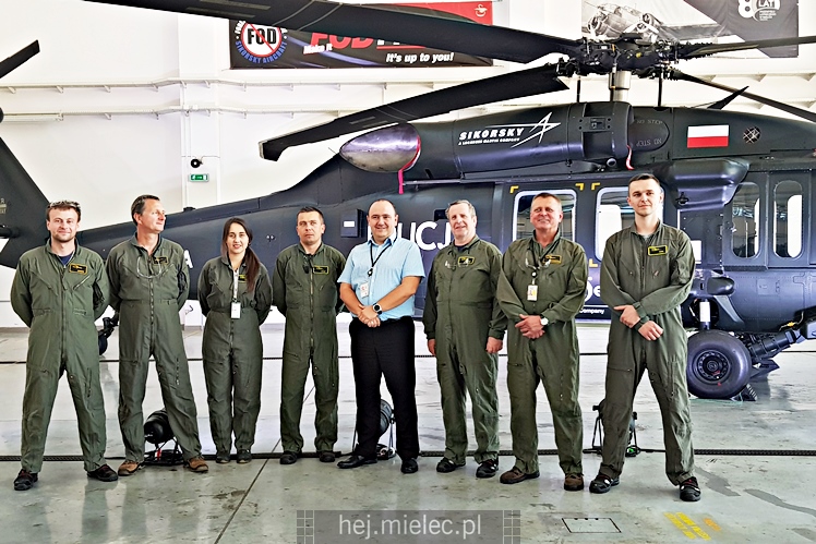 Podpisanie umowy na zakup dwóch śmigłowców Black Hawk dla polskiej Policji