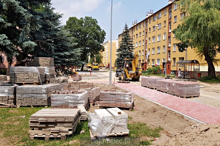 Remont ul. Kochanowskiego idzie pełną parą