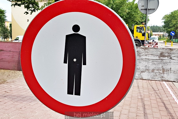 Remont ul. Kochanowskiego idzie pełną parą