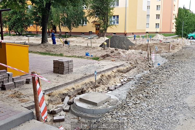 Remont ul. Kochanowskiego idzie pełną parą