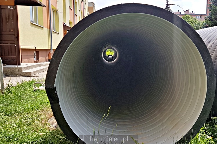 Remont ul. Kochanowskiego idzie pełną parą