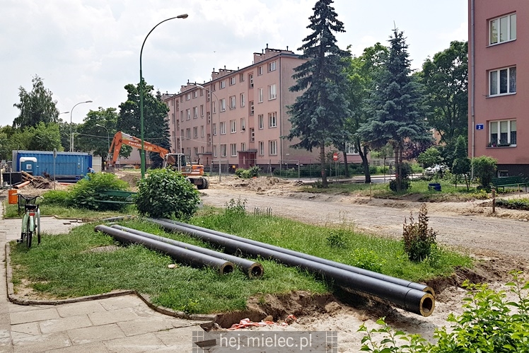 Remont ul. Kochanowskiego idzie pełną parą