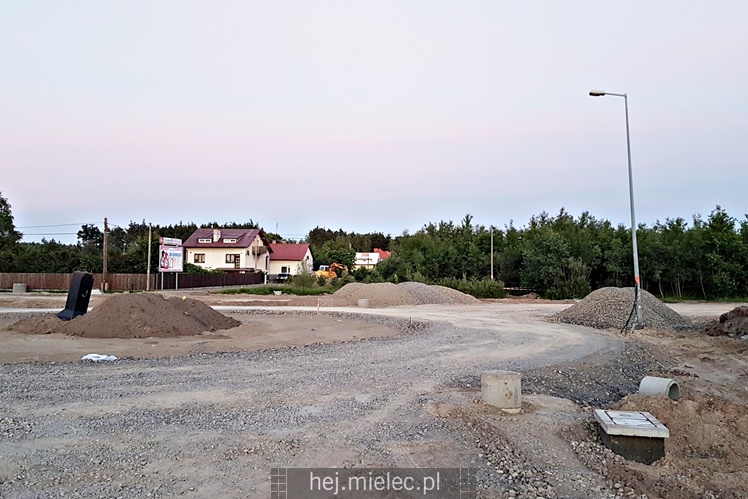 Ronda na Powstańców Warszawy wytyczone