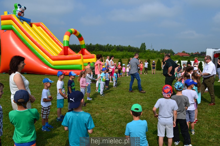 Myśliwi przygotowali piknik dla najmłodszych