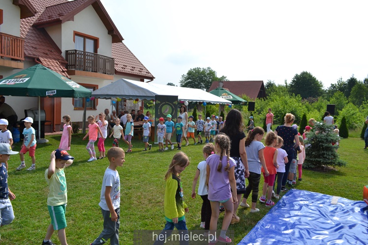 Myśliwi przygotowali piknik dla najmłodszych