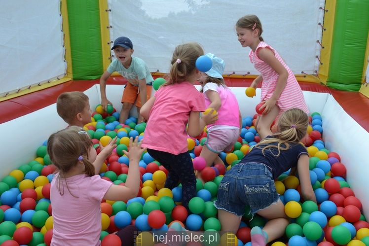 Myśliwi przygotowali piknik dla najmłodszych