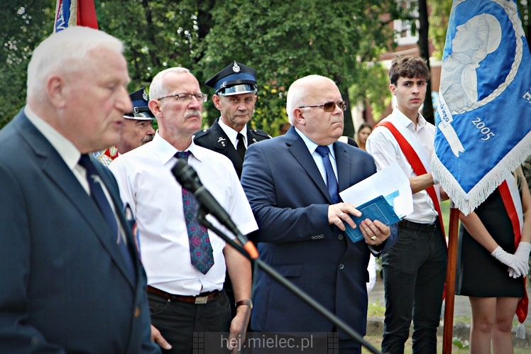 Posadzenie Dębów Niepodległości Jana Weryńskiego i Augusta Jadernego