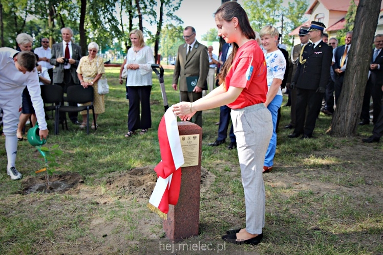 Posadzenie Dębów Niepodległości Jana Weryńskiego i Augusta Jadernego