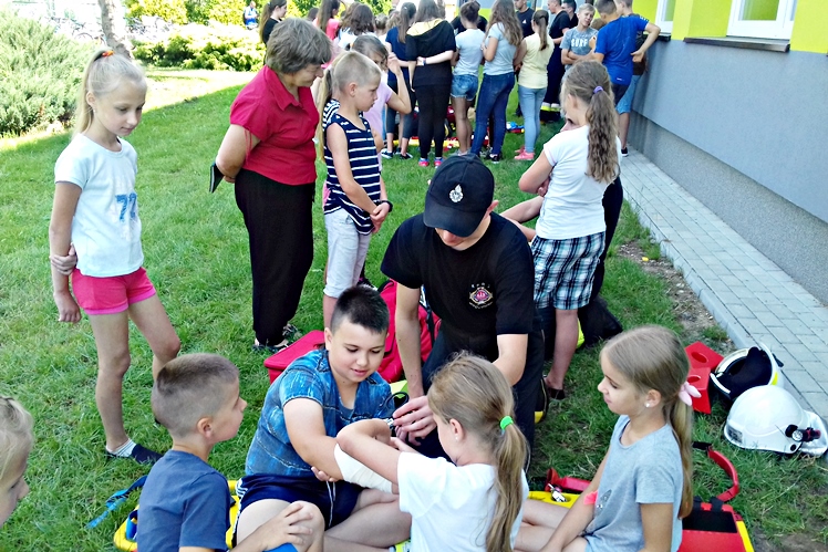 Próbna ewakuacja Zespołu Szkół w Maliniu