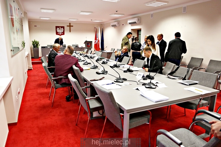 43. sesja Rady Powiatu Mieleckiego w nowej sali obrad