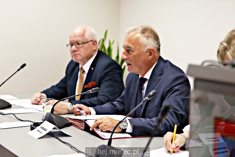 43. sesja Rady Powiatu Mieleckiego w nowej sali obrad