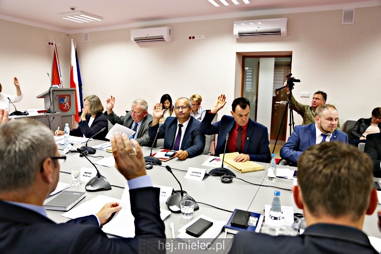 43. sesja Rady Powiatu Mieleckiego w nowej sali obrad