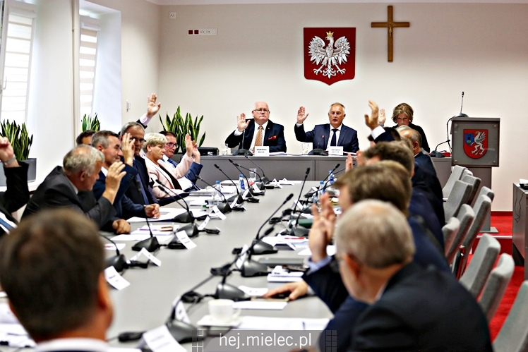 43. sesja Rady Powiatu Mieleckiego w nowej sali obrad