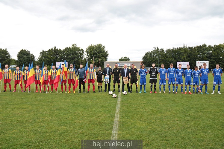 Pogoń Leżajsk ? FKS Stal Mielec 1:5 (0:4)