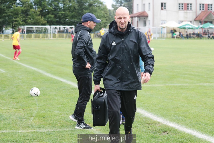 Pogoń Leżajsk ? FKS Stal Mielec 1:5 (0:4)