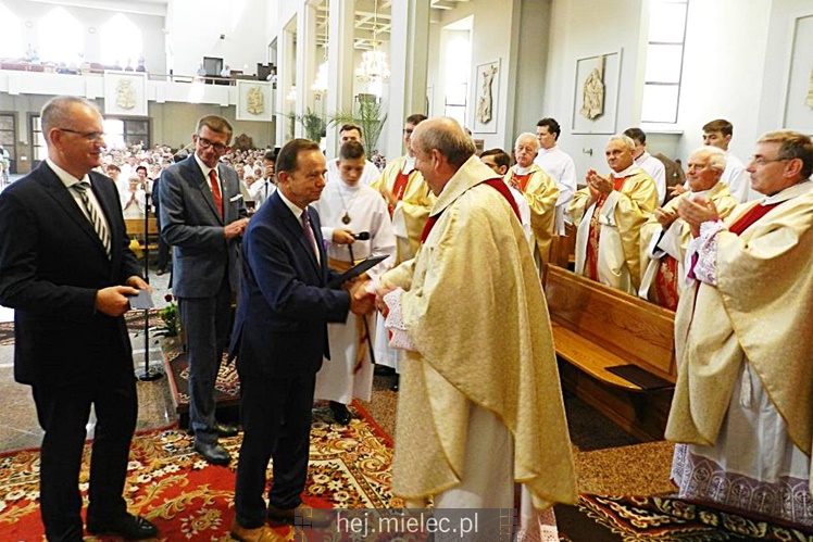 Państwowe wyróżnienia dla proboszcza ks. Stanisława Składzienia