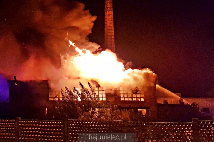 Pożar starej cegielni przy ul. Wojsławskiej