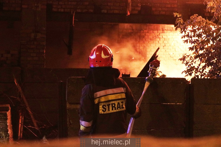 Pożar starej cegielni przy ul. Wojsławskiej