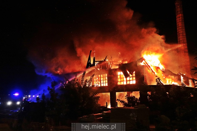 Pożar starej cegielni przy ul. Wojsławskiej