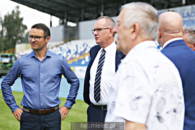 Zakończenie I etapu budowy podgrzewania boiska Stadionu Miejskiego