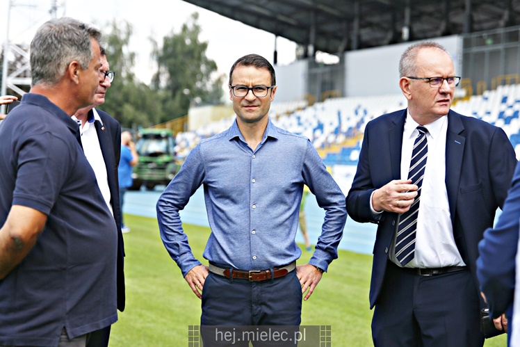 Zakończenie I etapu budowy podgrzewania boiska Stadionu Miejskiego