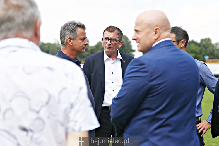 Zakończenie I etapu budowy podgrzewania boiska Stadionu Miejskiego