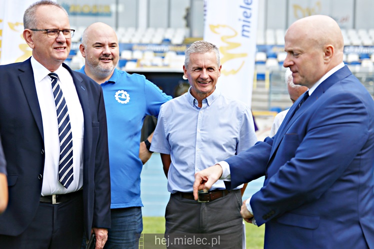 Zakończenie I etapu budowy podgrzewania boiska Stadionu Miejskiego