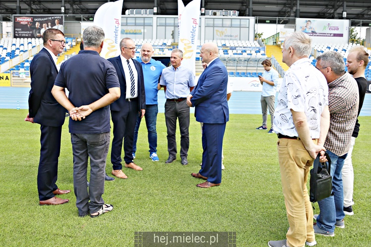 Zakończenie I etapu budowy podgrzewania boiska Stadionu Miejskiego