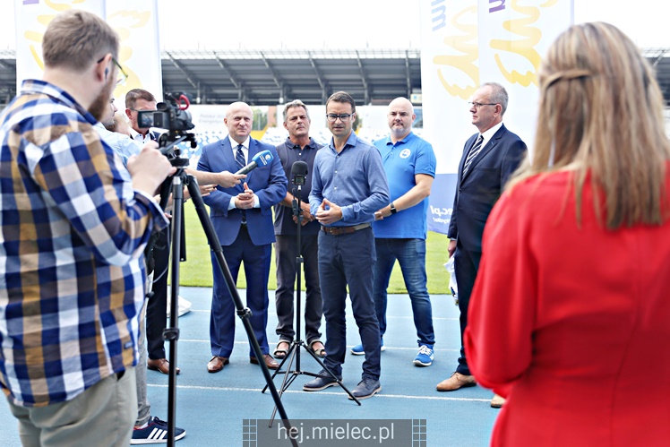 Zakończenie I etapu budowy podgrzewania boiska Stadionu Miejskiego