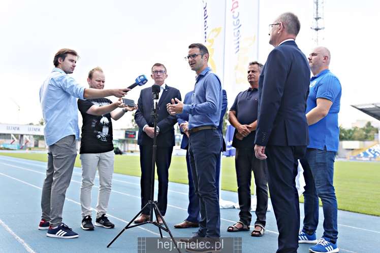 Zakończenie I etapu budowy podgrzewania boiska Stadionu Miejskiego